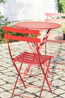 Fermob Table De Jardin Ronde Pliante En Acier Rouge Piment - Bistro -SEMA design Boutique 8357a amb jardin2022 0706 hd